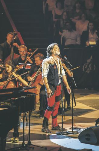 Rufus Wainwright joins the Santa Fe Symphony for its season-opener